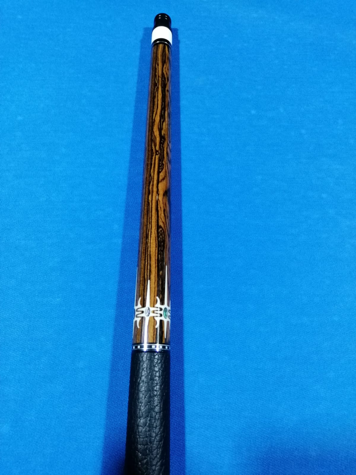 EC7-B3\Le\Black