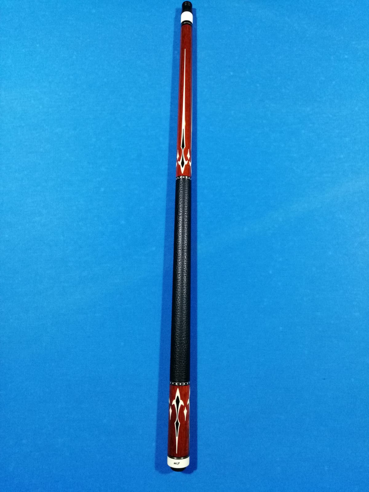 EC7-D4\Le\Black