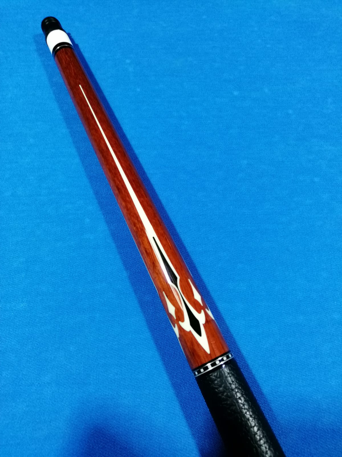 EC7-D4\Le\Black